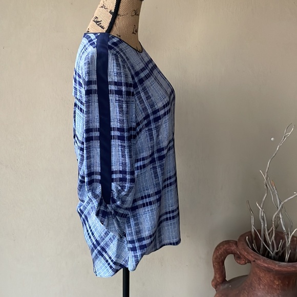 BCBGMaxArzia “Daria” top - Picture 8 of 11